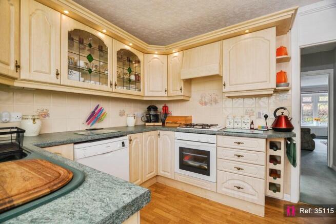 2 bed Semi-Detached Bungalow for sale Image 9