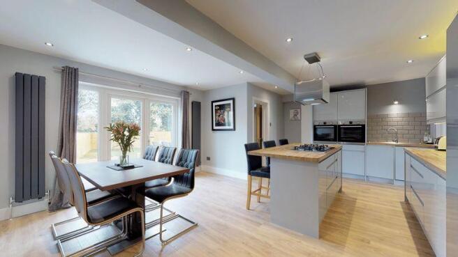 Kitchen/Dining...