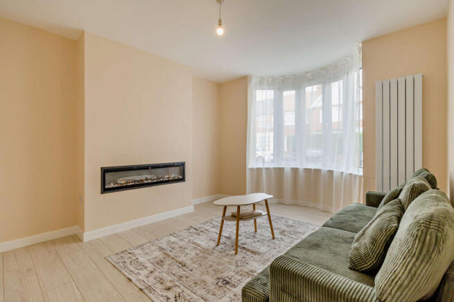 3 bed Semi-Detached for sale Image 7