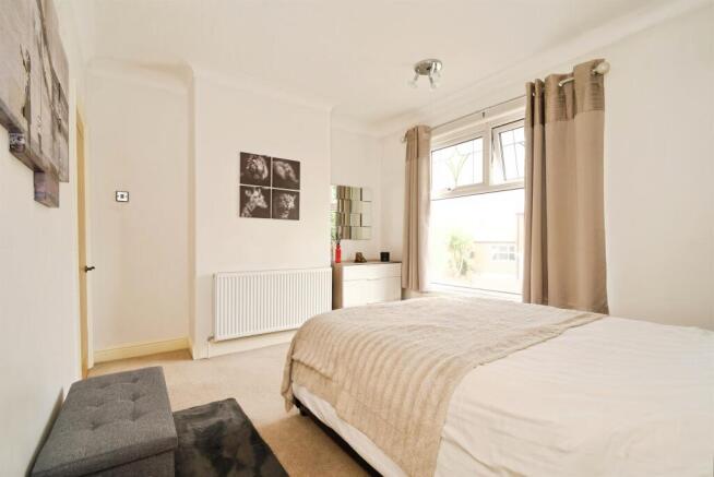 3 bed Terraced for sale Image 10