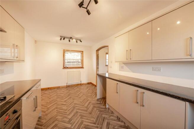 2 bed Semi-Detached for sale Image 12