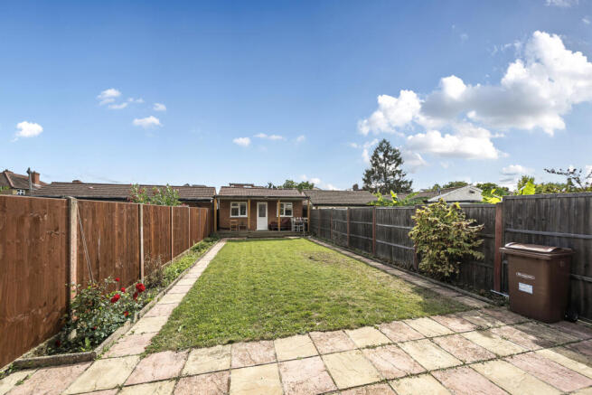 1345604-1-68b98dd...