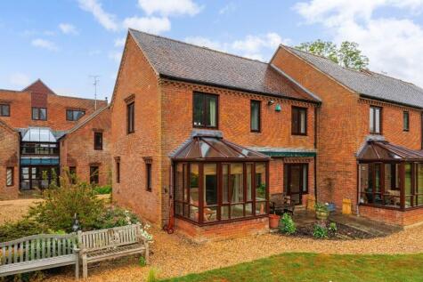 Bearwater, Hungerford, Berkshire, RG17 0NN