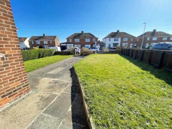 FRONT GARDEN