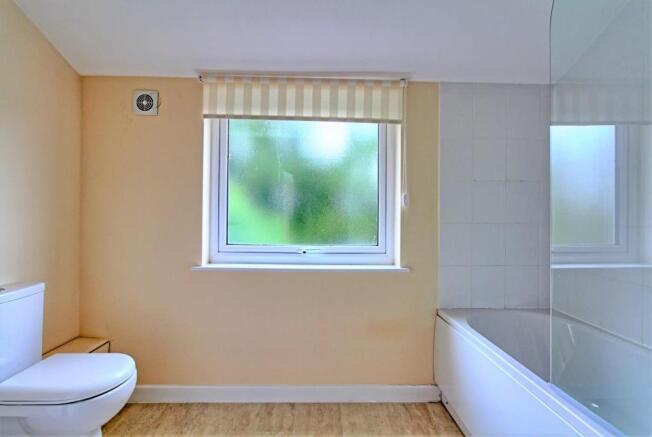 IMG_9882_3_4_easyHDR-interior2.jpg