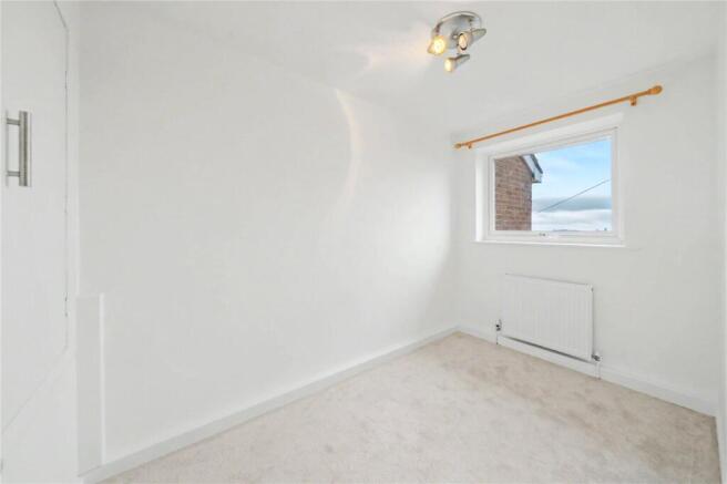 2 bed Terraced for sale Image 6