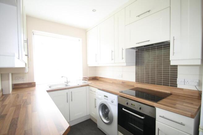 2 bed Flat to rent Image 4
