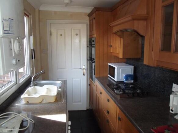 4 bed House Share to rent Image 4
