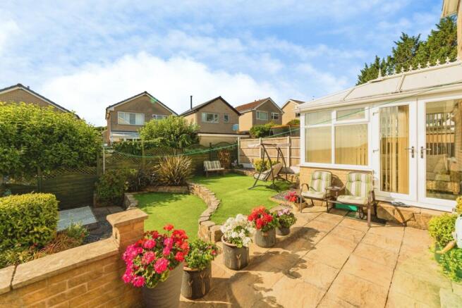 4 bed Detached for sale Image 3