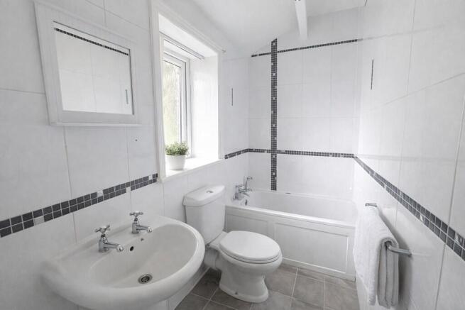 2 bed Terraced for sale Image 6