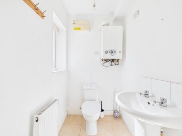 3 bed Semi-Detached for sale Image 8