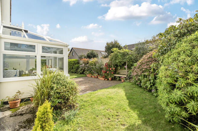 1350745-6-68c2ede...