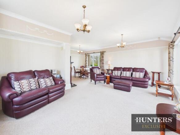 4 bed Detached for sale Image 7
