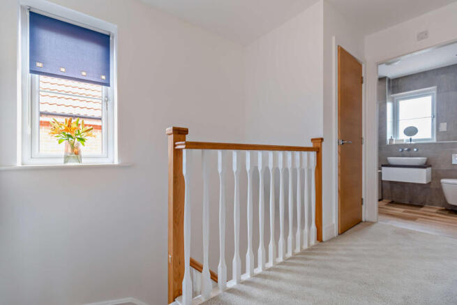 3 bed Semi-Detached for sale Image 6