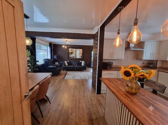 3 bed Detached for sale Image 4