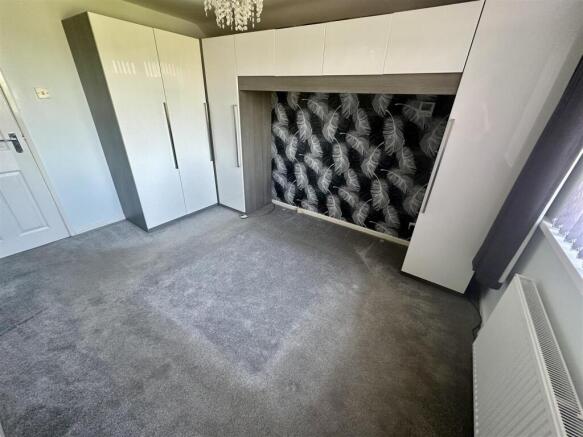 3 bed Semi-Detached for sale Image 11