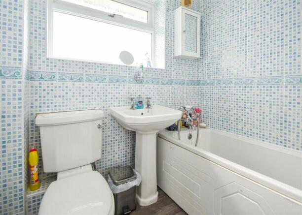 76 Chillington Drive - Bathroom.jpg