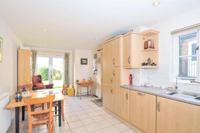 Kitchen/Dining