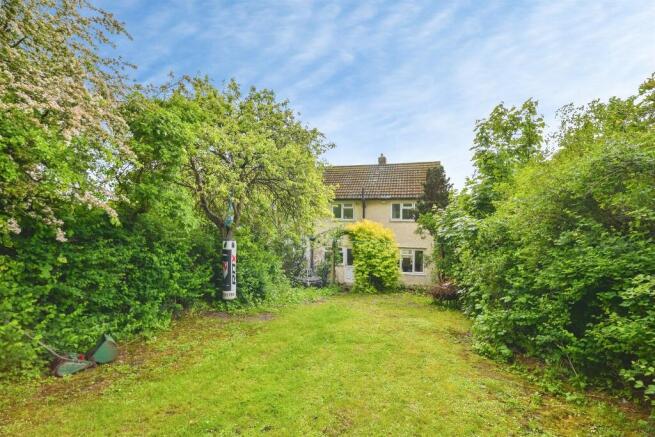 3 bed Semi-Detached for sale Image 12