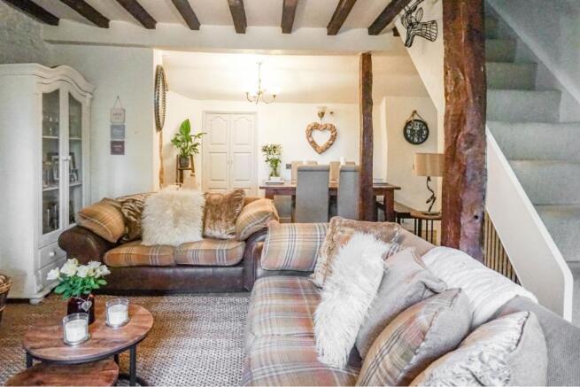 Lounge/Dining Room