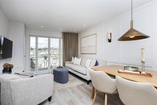 2 bed Apartment for sale Image 4