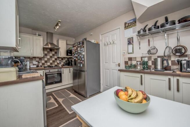 2 bed Semi-Detached for sale Image 6