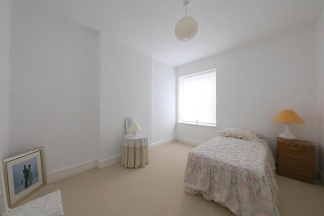 72Wyndham Cres. 0929