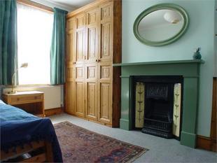 bedroom2