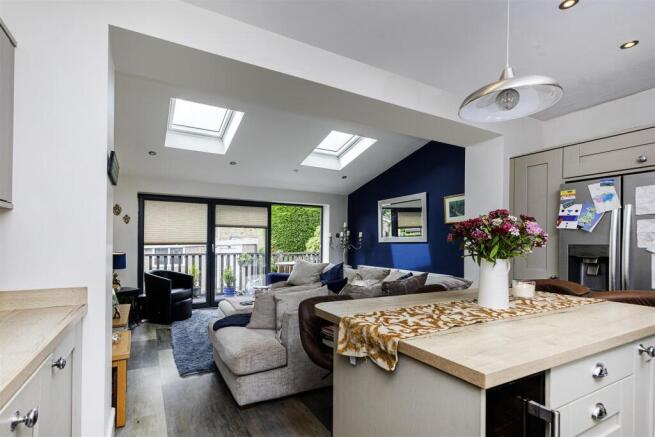 2 bed Semi-Detached for sale Image 8