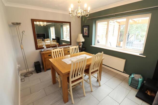 Lounge / Dining Room