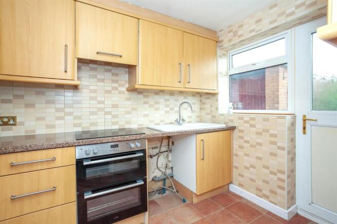 Kitchen 1.jpg