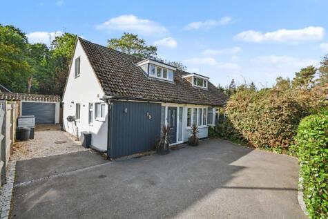 Beacon Close, Wrecclesham, Farnham, GU10