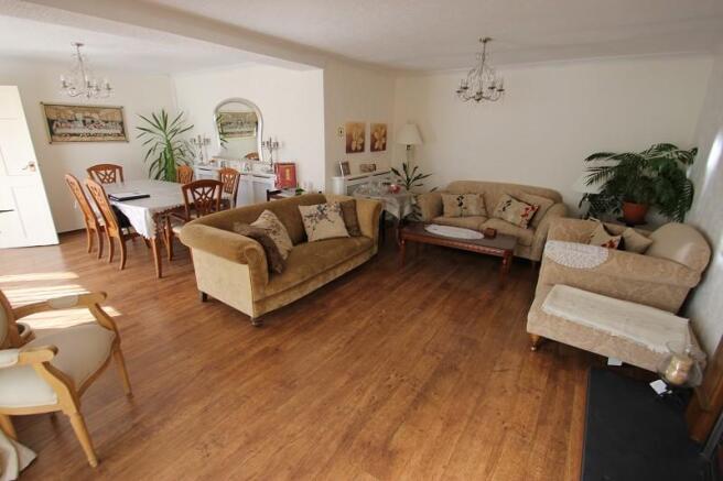 Living/Dining Room
