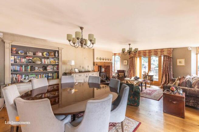 Sitting-Dining Room