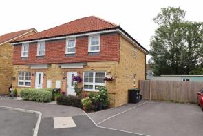 15, Sandeman Grove, Hayling Island PO11 0FT