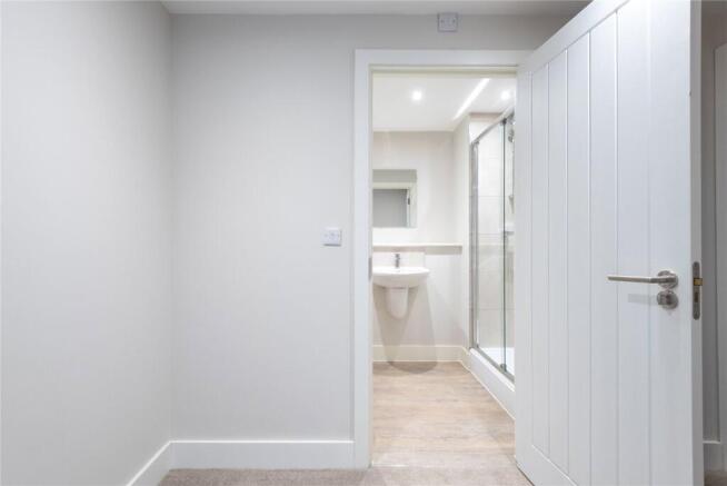 1 bed Apartment to rent Image 9