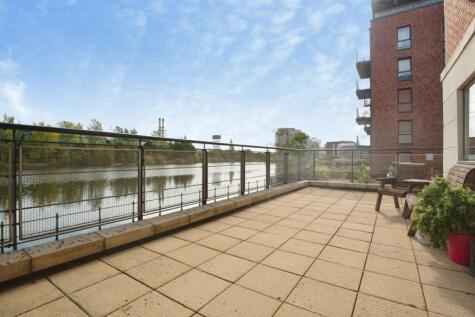 Henke Court, Cardiff, CF10