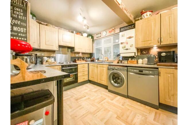 Kitchen/Dining Room