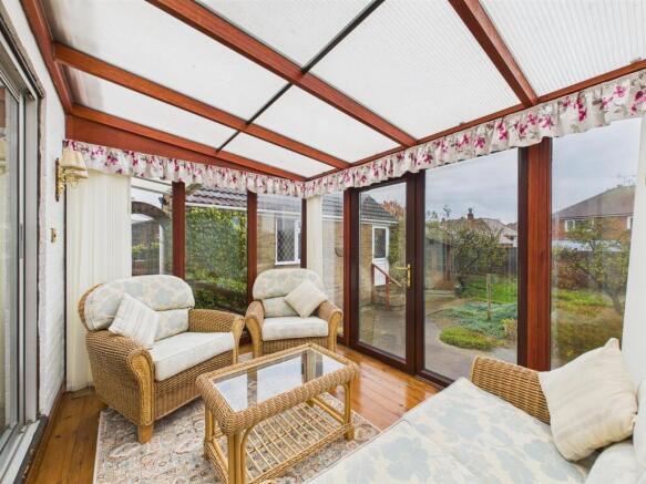 2 bed Detached Bungalow for sale Image 5