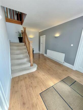 Hallway 1.jpg
