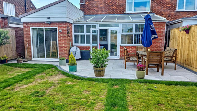4 bed Semi-Detached for sale Image 11