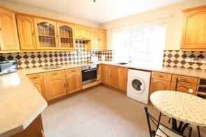 19, Green Meadows, Haywards Heath RH16 2PE
