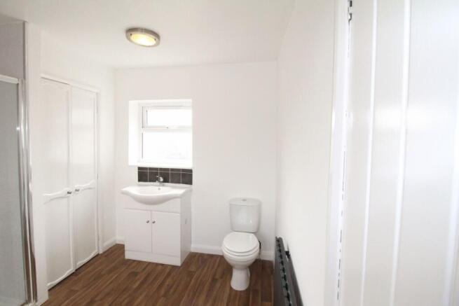 2 bed Terraced to rent Image 11