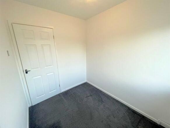 Bedroom 3b.jpg