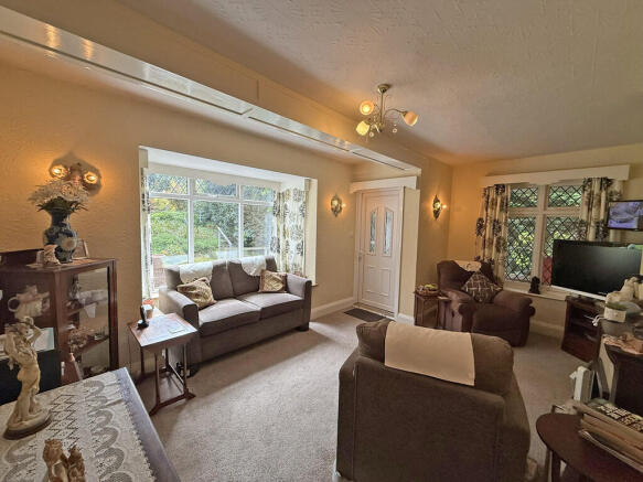 3 bed Detached Bungalow for sale Image 4