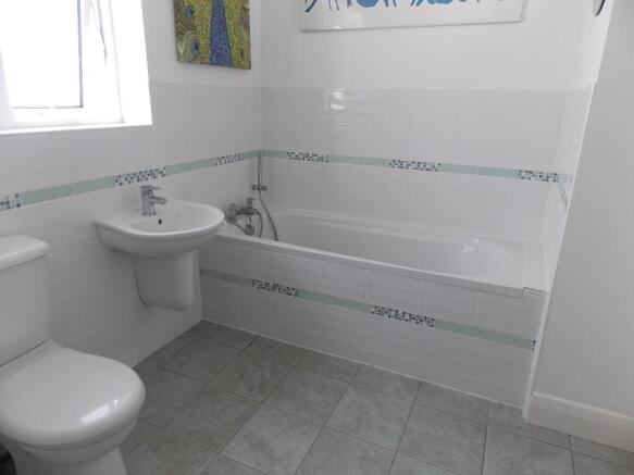 Bath/shower room