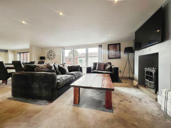 Ground floor lounge diner