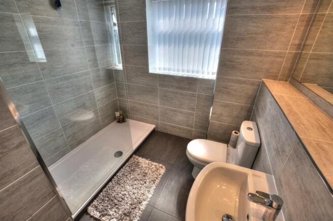 Shower room hamilton.jpg