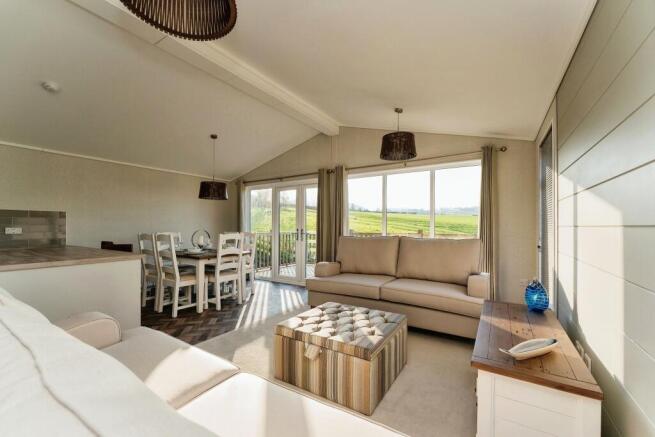 Light& Airy