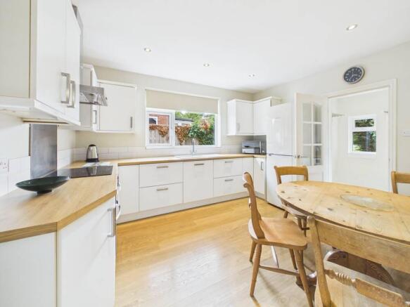 3 bed Detached for sale Image 4